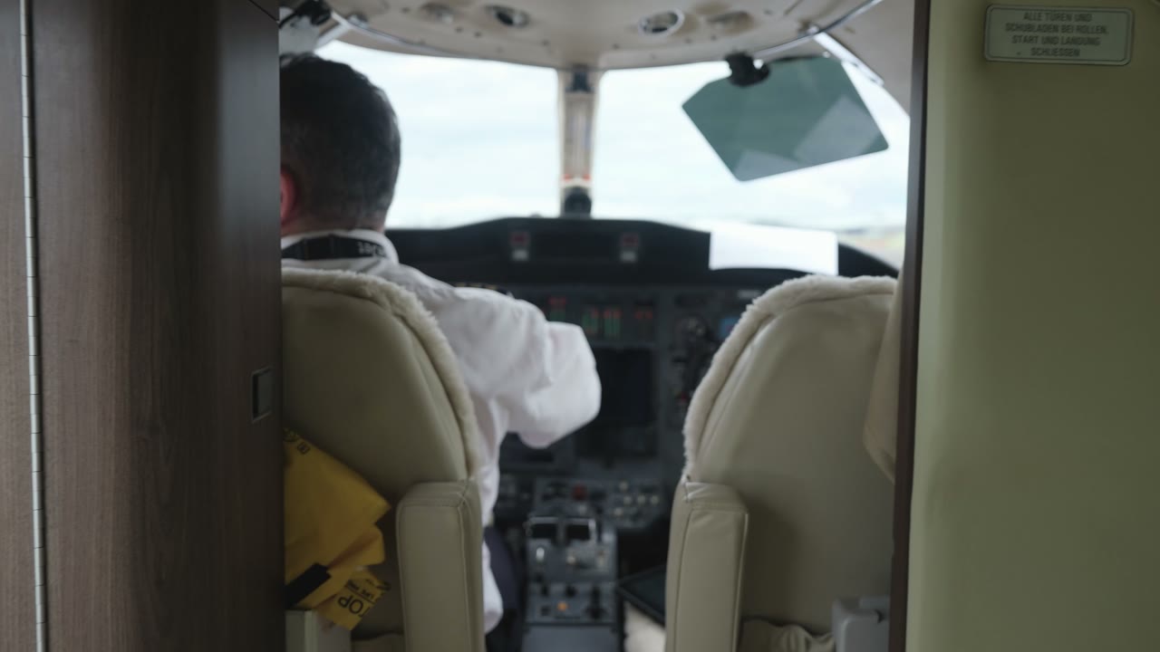 Fly Airo film still